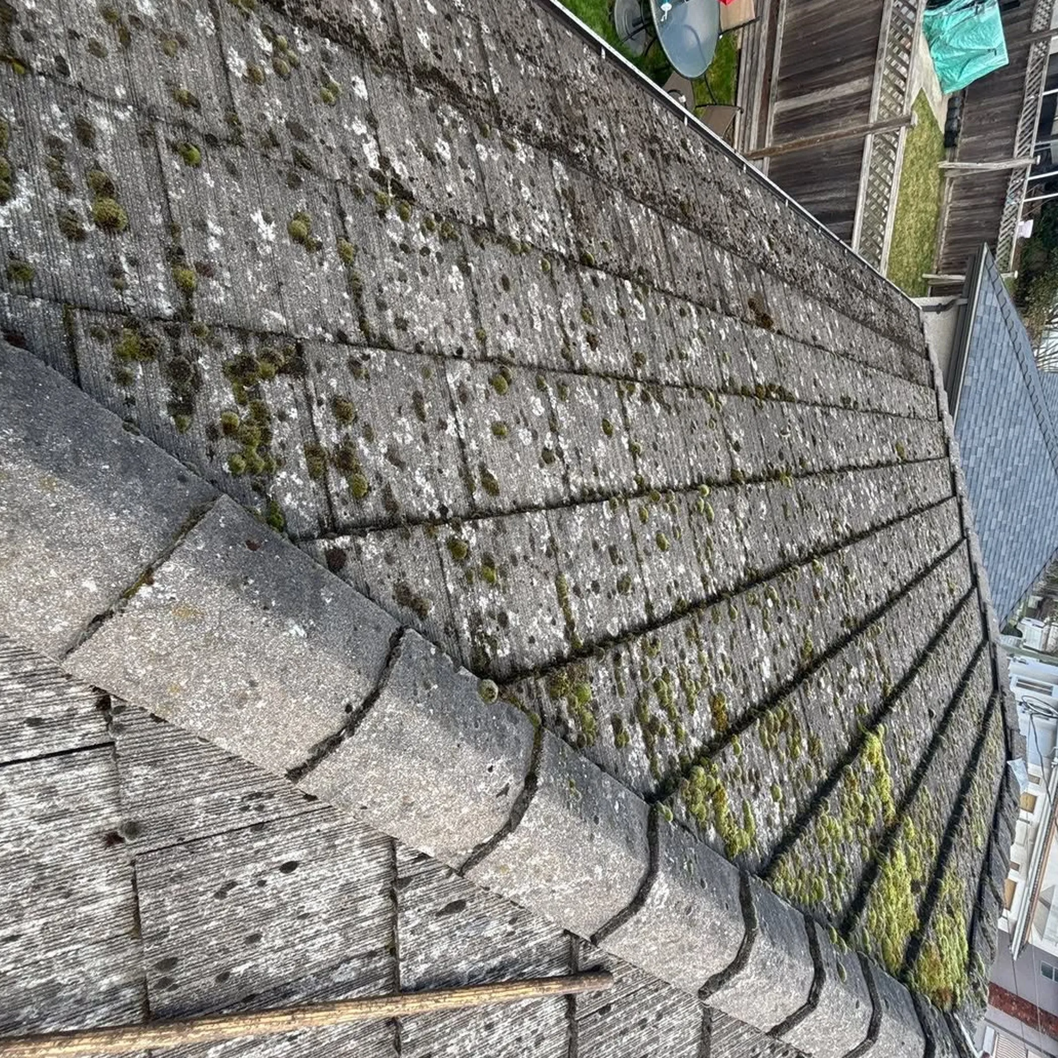 deteriorated strata scheme roof surface